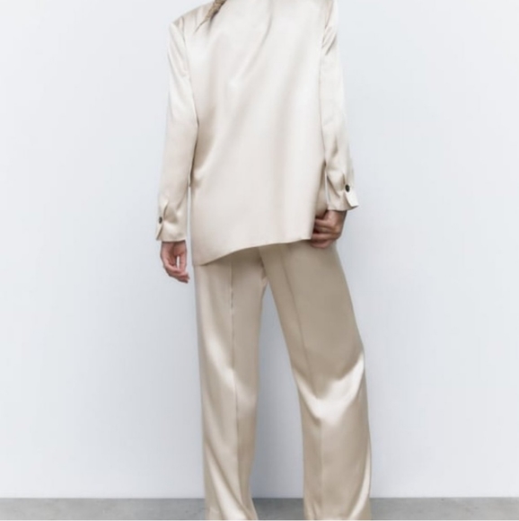 ZARA Oversized Satin Effect Blazer  Cream Size XS S M - Picture 4 of 9